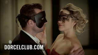 Intense de sex în timpul unui swinger party