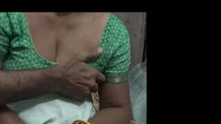 Խորթ մայր իր հարուցված որդու հետ կիսում են односпальную մահճակալ