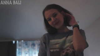 Îmi place să-mi scot chiloții când fratele meu vitreg este cu ochii pe