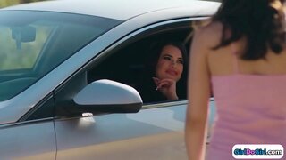 Супер колледжын студенткыже кум кровать шокшо шупшалалтмаш.Нунын кокла гыч кокытшо шке таҥже йошкар сиська пеҥгыдын мала, мо нулыдымо тудо ончыч ик gfs 19летнюю киска, чурийыштыда шинчат йошкарге.Киска рвезашым ӱдыр кочкыныт, икте-весылан эҥертыл киска а вара нуным, огеш пытаре