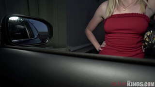 ���්ටී්රට් වෝකර් ලැබෙන විසින් අහුලා 2 ඕවට කාලයක් යාලුවනේ සහ ගනී විශාල ඩික්